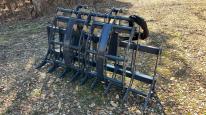 "BIG MOUTH" 327 Grapple Rake 63" - Double Grapples / John Deere Brackets